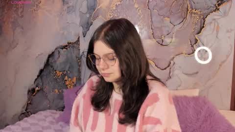 Hello guys my name is Sofi and Lizzie and  Vanessa online show from February 20, 4:44 am