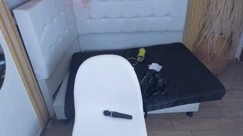 Cerecita  online show from March 14, 5:19 am