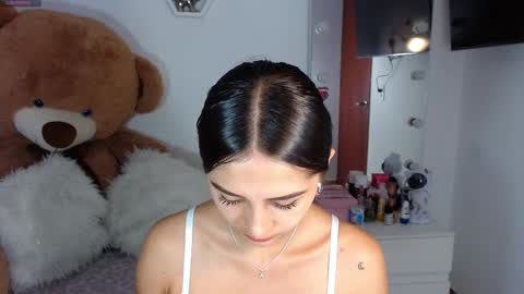 Isabella online show from December 19, 5:29 pm