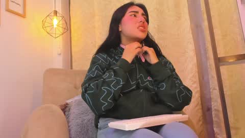 Chantall online show from January 13, 4:28 am