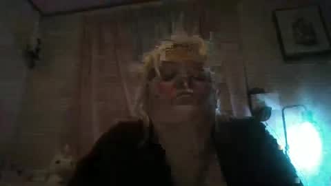 Ms. Behaving online show from February 3, 10:58 am