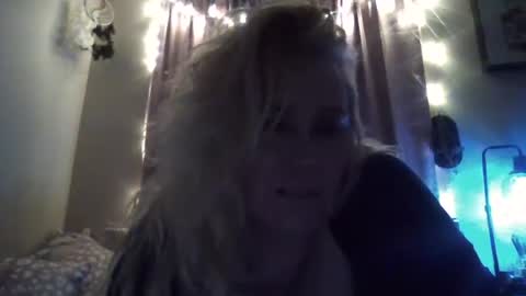 Ms. Behaving online show from February 22, 12:51 pm