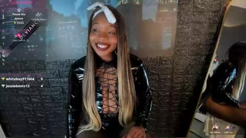  CHARLOTTE BROWN  online show from November 28, 2:20 pm