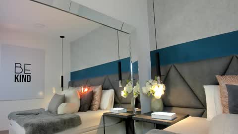 Charlotte online show from March 6, 1:03 pm