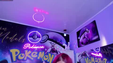 Charlotte Jones online show from December 12, 7:59 pm