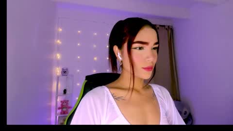 charlotteee online show from November 30, 3:11 am