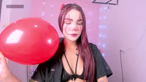 charlotteee online show from October 22, 2:49 am