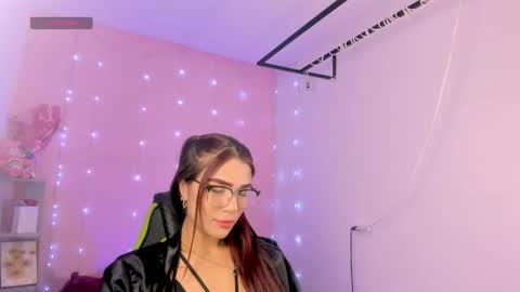 charlotteee online show from October 10, 2:27 am