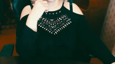 CharlotteXTasty online show from December 4, 8:07 pm