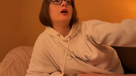 katie online show from December 15, 12:43 pm