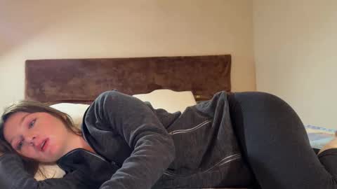 katie online show from December 21, 8:18 am