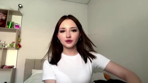 Lina online show from June 12, 11:07 am