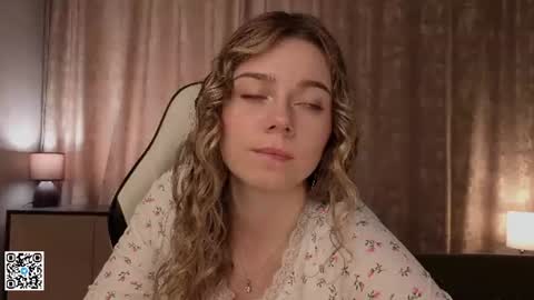 Emilia online show from July 7, 4:04 am