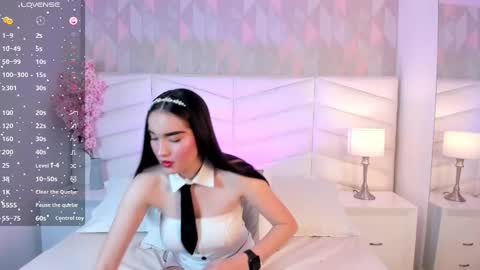 chelsea_bolton_ online show from March 7, 11:40 am