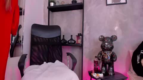 Chelsea  online show from February 12, 7:02 pm