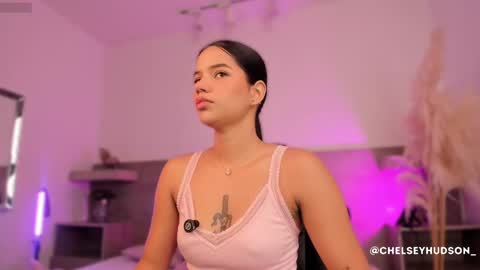 chelsey_hudson online show from September 22, 11:41 am