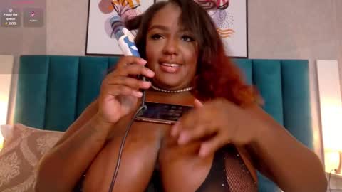   online show from February 8, 8:21 pm