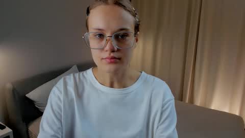 Anna online show from November 18, 11:11 am