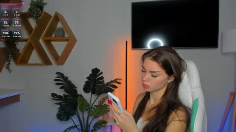Cherry  Kiss online show from June 3, 6:58 am