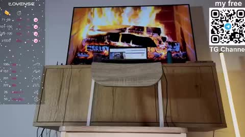 Vanessa Ray  STREAMING TIME everyday of the week  -  German time. except Saturday online show from March 10, 4:14 pm