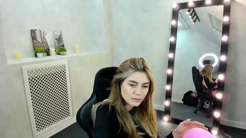 cherry_pr1ce online show from December 12, 12:48 am