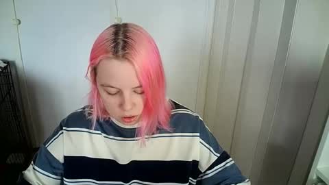 cherrybaby_0 online show from April 20, 5:54 am