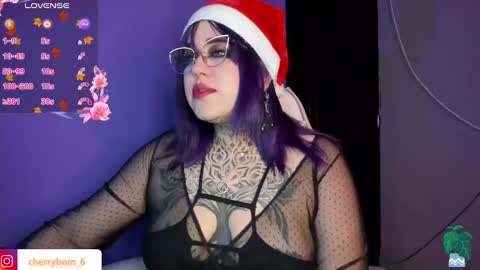  dayis independent model  online show from December 25, 1:20 am