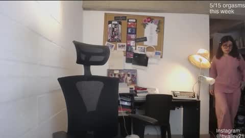 Sarah Prez online show from February 17, 3:17 am