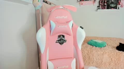 cherrycute666 online show from January 17, 5:11 am