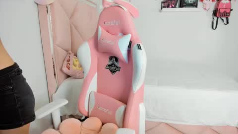 cherrycute666 online show from March 6, 5:35 am