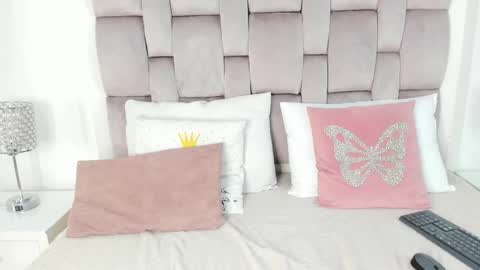 Chiki online show from October 17, 8:34 pm