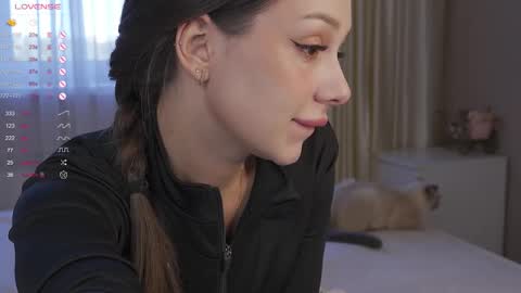 Nicole online show from September 10, 5:18 am