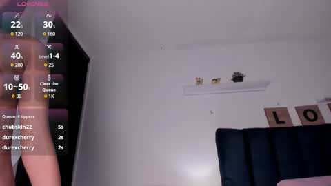 C H L O E  online show from February 12, 4:14 am