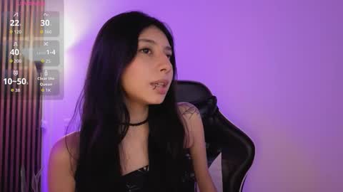 chloe_bluee_ online show from March 27, 11:22 am