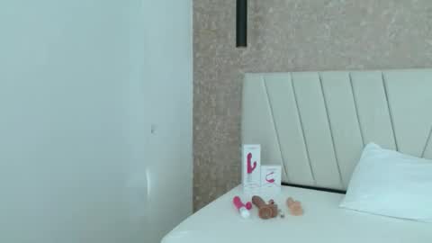 Abby 19 years online show from December 31, 5:07 pm