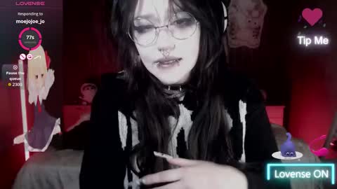 chloe_crystall_killer online show from October 6, 8:20 am
