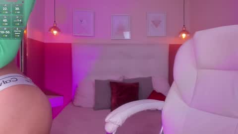 Chloe online show from January 12, 1:16 pm