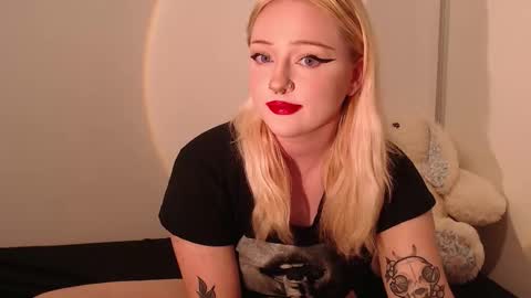 Chloe Levine online show from September 10, 1:49 am