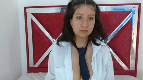 Chloe online show from November 8, 1:38 pm