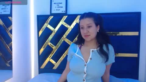 Chloe online show from November 11, 12:57 pm