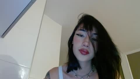 cloes  online show from September 13, 12:40 am