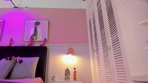   online show from October 15, 8:44 pm