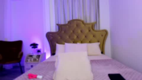 Chloe online show from December 5, 10:23 am