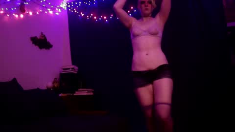 Chloekissxo online show from July 13, 1:17 am
