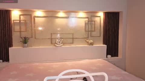 Chloe Moon online show from November 18, 12:39 pm