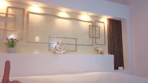 Chloe Moon online show from October 23, 12:00 pm