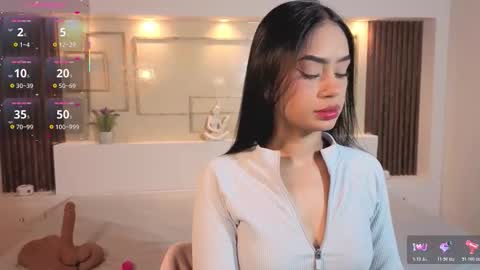 Chloe Moon online show from November 8, 11:26 am