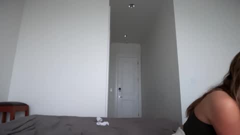 chloeros3e online show from September 11, 7:47 pm