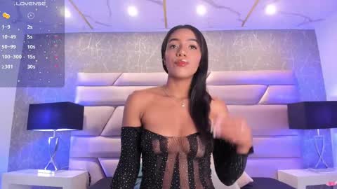 CHLOE  online show from January 29, 9:50 pm