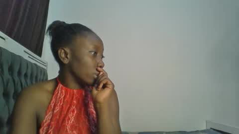 chocobear22 online show from November 25, 8:38 am